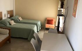 1 ambiente bien ubicado Almagro. Hospital Italiano